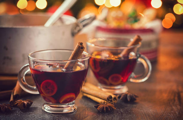 boże narodzenie grzane wino - mulled wine christmas tea heat zdjęcia i obrazy z banku zdjęć