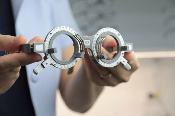 istock female doctor's mom holding test glasses 1433999262
