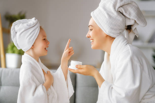 istock Mother and daughter after a bath 1434040157
