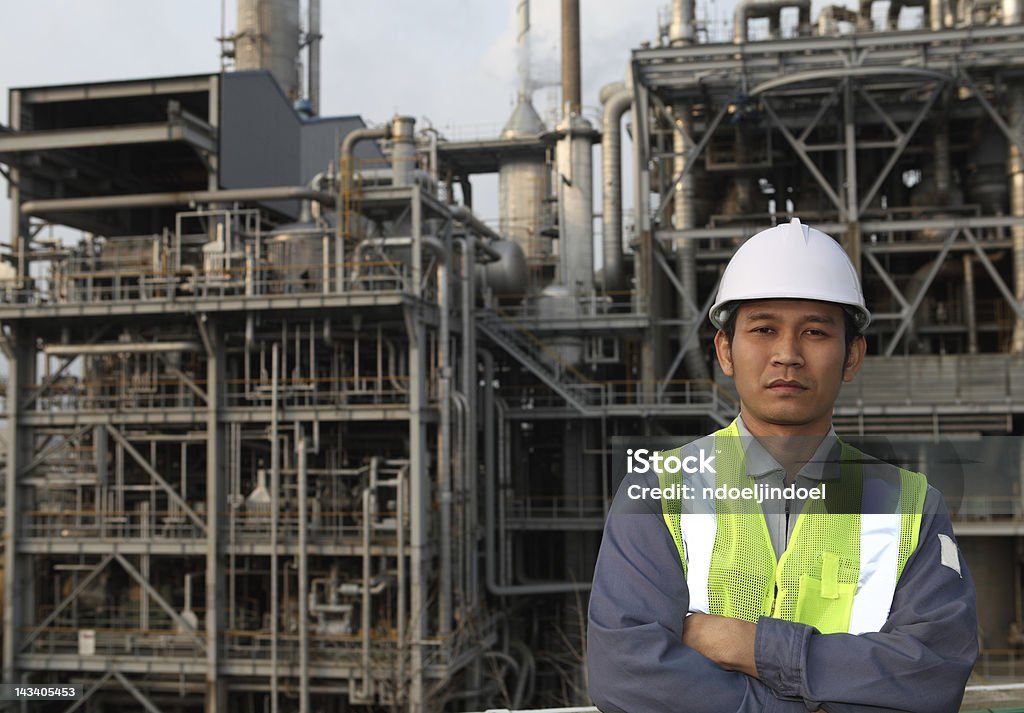 Inżynier ropy naftowej rafinerii - Zbiór zdjęć royalty-free (Ludzie)