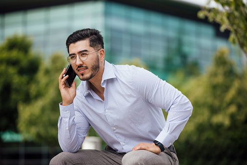 Person Using Phone Professional Person Using Phone Pictures | Download Free Images on Unsplash
