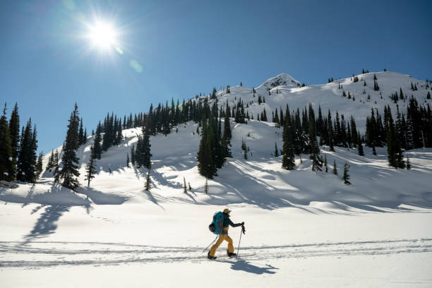 istock Woman backcountry snowboarding 1434137069