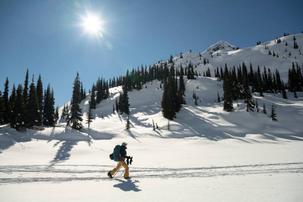 istock Woman backcountry snowboarding 1434137108
