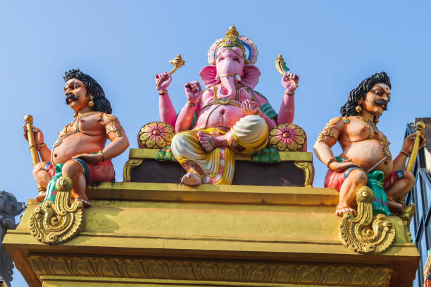 statues du temple sri kaileswaram, sri lanka - gopuram architecture and buildings temple sri lanka photos et images de collection