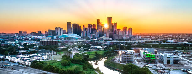 houston texas colorful sunset sky - houston-texas bildbanksfoton och bilder