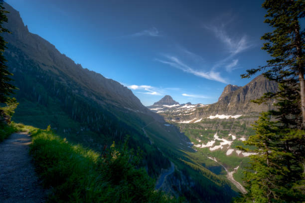 サン road に - going to the sun road ストックフォトと画像