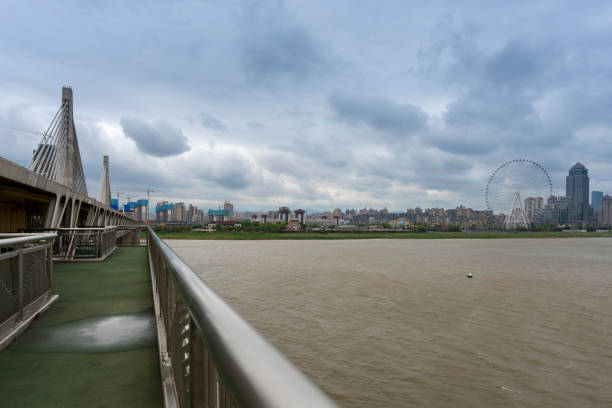 ponte chaoyang, città di nanchang, provincia di jiangxi, cina - 11828 foto e immagini stock