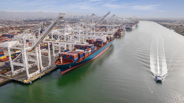 istock Port of Oakland Cargo Ships 1434311934