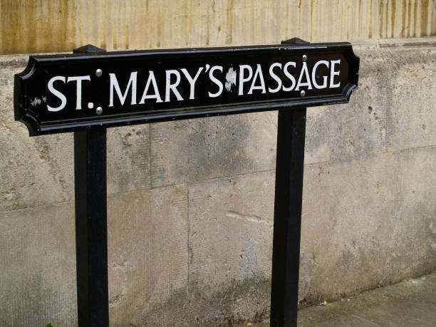 istock Sign-St Mary's Passage Oxford University 1434344046