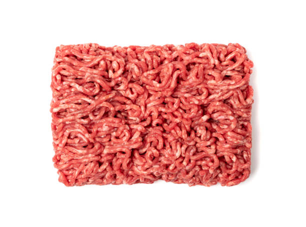 ひき肉、牛ひき肉、未調理のひき肉単離 - meat grinder ground beef meat ストックフォトと画像