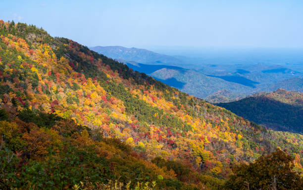 istock Beautiful autumn mountain view in North Carolina. 1434380444