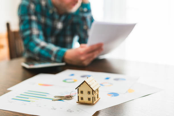 istock Signing a house sale agreement 1434470491