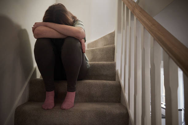 weibliche psychische gesundheit - violence domestic violence women domestic life stock-fotos und bilder