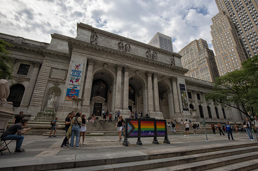 Exterior of New York Public Library in Midtown Manhattan