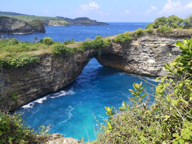 istock Broken beach, Nusa Penida, Bali, Indonesia 1434706111