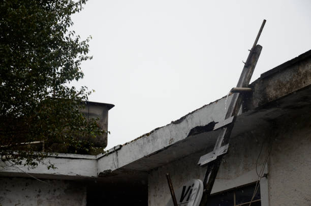 istock Old House - Outskirt - City - Rain 1434822183