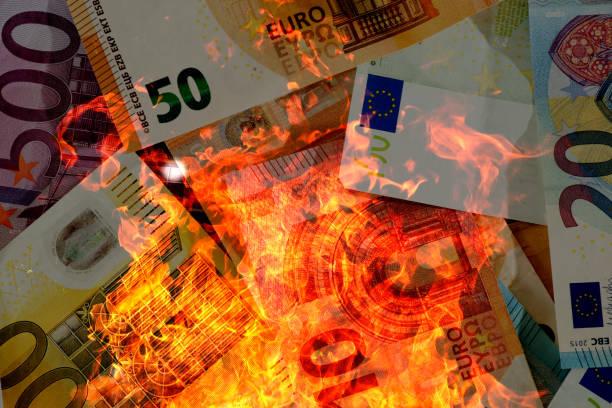istock Fire destroys euro banknotes 1434906545