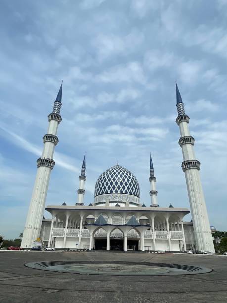 istock Sultan abdul aziz shah alam mosque 1434918330