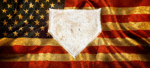 野球 ホームプレート ベースボール ホームプレート アメリカンスポーツ大会 フラッグ - baseball dirt softball baseball diamond ストックフォトと画像