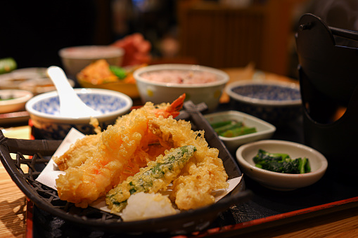 The main set meal is an assortment of shrimp tempura and vegetable tempura.