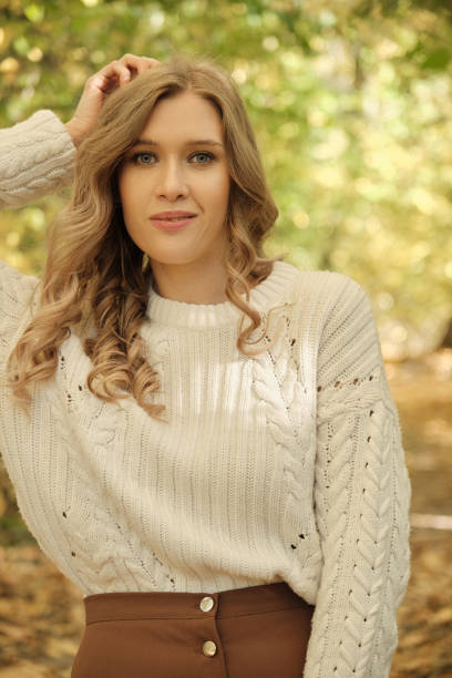 istock happy autumn woman 1435094642