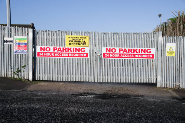 istock Keep clear no parking sign at building site entrance 1435096457