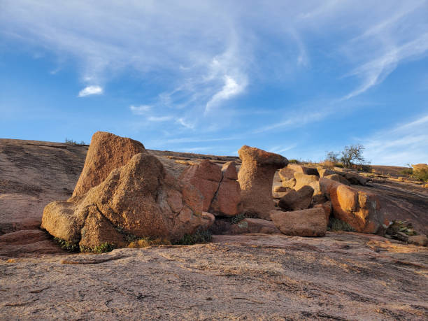istock Rock Formations on Enchanted Rock in Texas 1435157520