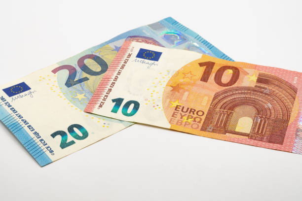 istock 10 and 20 EUR banknotes 1435238474