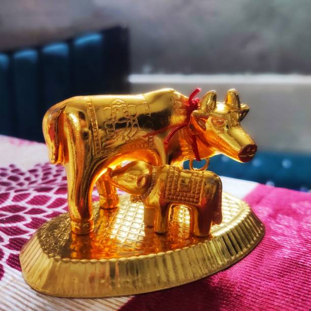 istock Jaipuri Golden Brass Kamdhenu Cow 1435247646