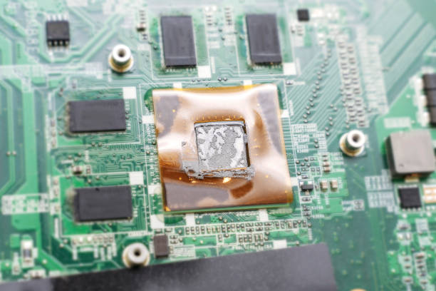 istock laptor repair and upgrade 1435312463