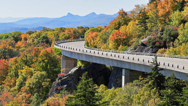 istock Linn Cove Viaduct - Blue Ridge Parkway - North Carolina 1435328677