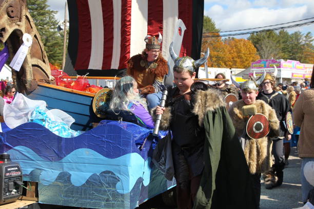 people wearing  halloween costumes in parade The Sandwich Fair is an annual event held on Columbus Day weekend in Sandwich, New Hampshire from Oct 8-10, 2022 sandwich new hampshire stock pictures, royalty-free photos & images