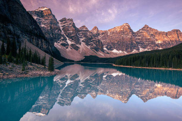 istock Moraine Lake at Sunrise 1435364754