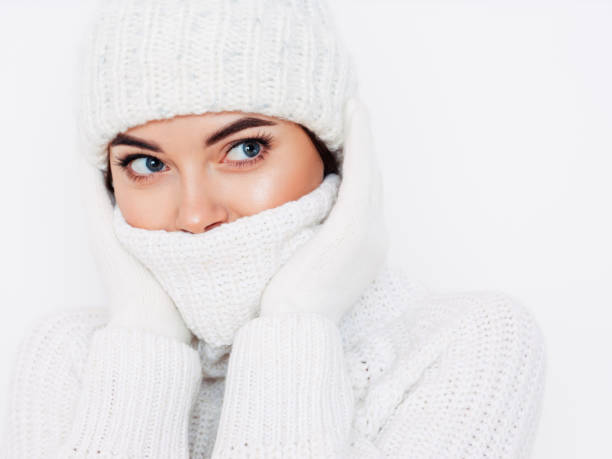 istock Woman in winter clothes 1435375239