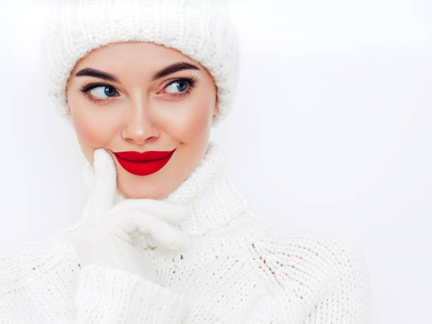 istock Woman in winter clothes 1435375266
