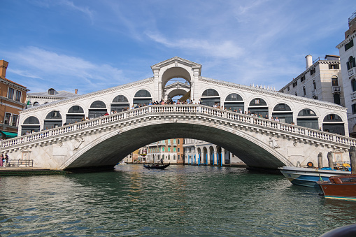 Fotografia del puente rialto de Venecia