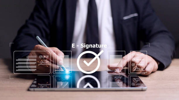 istock Online business contract Electronic signature, e-signing, digital document management, paperless office, signing business contract concept. 1435616136