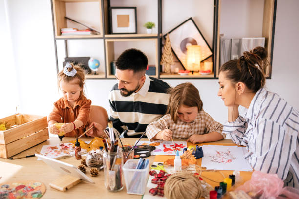 Family enjoys art