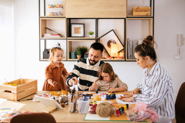 istock Family enjoys art 1435839890