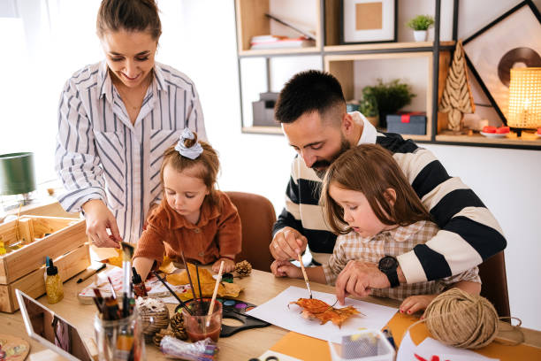 istock Family enjoys art 1435840285