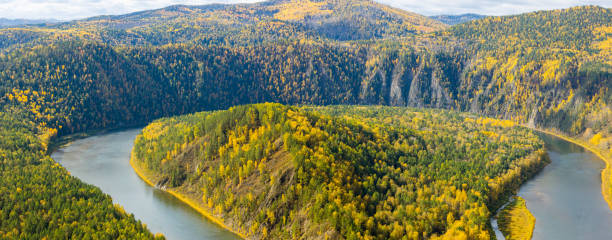 istock Meander horseshoe bend of the Mana River 1435861590