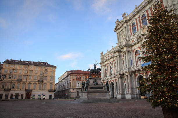 turin in der weihnachtszeit - holidays and celebrations church wall italy stock-fotos und bilder