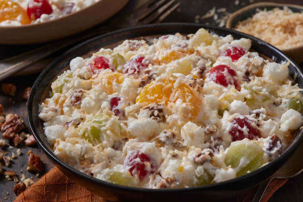 Salada de Frutas com Creme Especial: Sabor Surpreendente - receita deliciosa profissional - passo 2