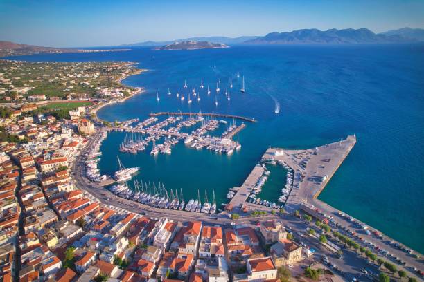 beautiful aerial view of aegina town and harbor under the clear sky - central greece imagens e fotografias de stock