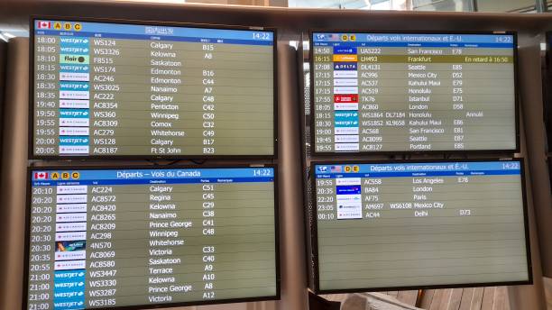 밴쿠버 국제 공항, 브리티시 컬럼비아, 캐나다, 출발 표지판 - vancouver international airport 뉴스 사진 이미지