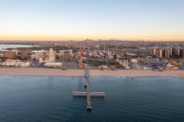 istock Coney Island Sunrise 1435970239