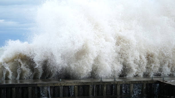 istock Lake Michigan Waves Crash Against Break Wall 1435994731