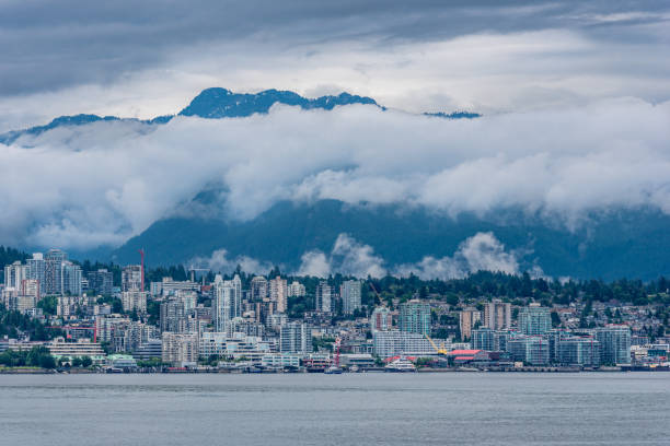 istock Low cloud over the mountains and the North Vancouver skyline 1436011560