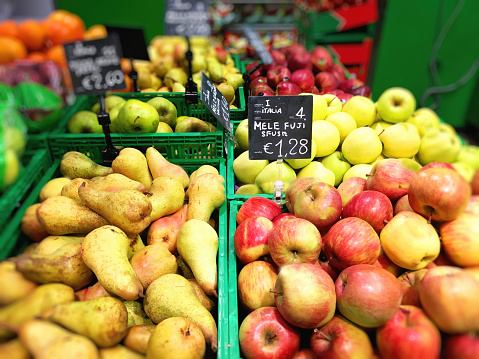Supermarket shopping grocery vegetables fruits