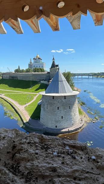 Old fortress View of the Pskov Kremlin in Pskov. Old fortress on the river pskov russia stock pictures, royalty-free photos & images